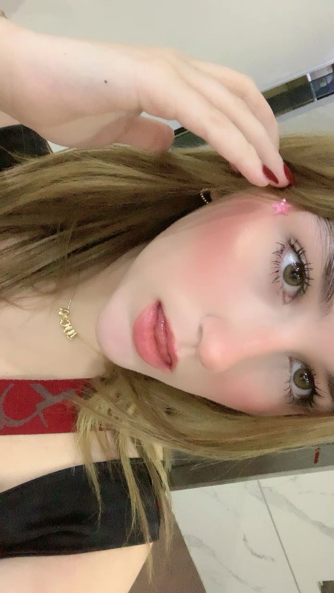 Sofía from Venezuela, online on CamLive