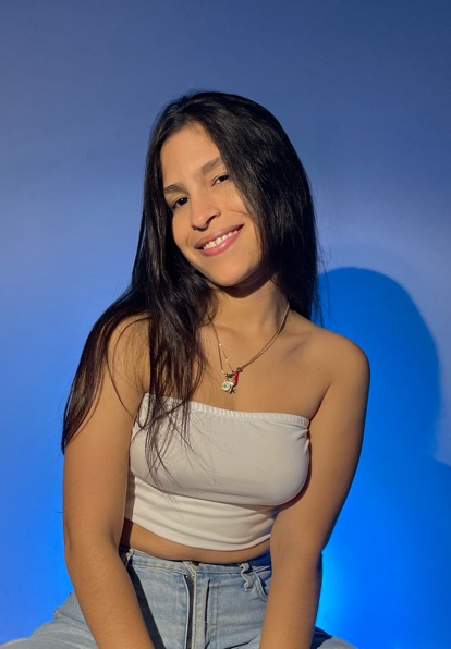 Alana, online now for a free live cam chat on CamLive