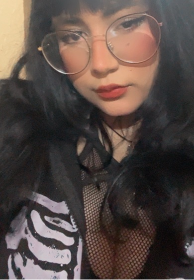 Mika from Ecuador — real girl on CamLive live cam chat